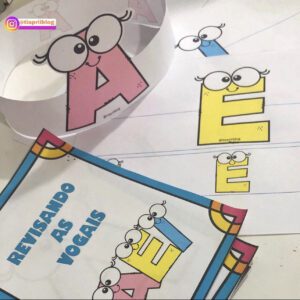 Livro + viseiras das vogais