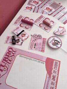 ARQUIVOS – KIT COM FOLDER E MIMOS OUTUBRO ROSA