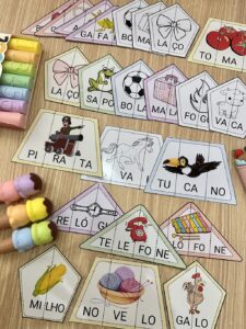 Sílabas Geométricas – Quebra-cabeça Silábico Divertido! 🔤🧩