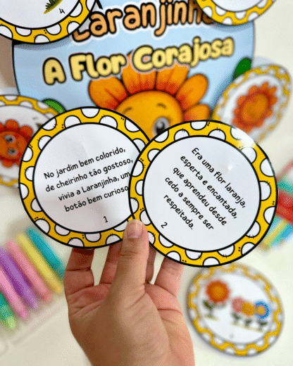 Luva com a História “Laranjinha, A Florzinha Corajosa” - Image 2