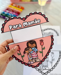 💌 Cartão Envelope Coração – Dia das Mães / Quem cuida de mim (Colorida e Para Colorir) 