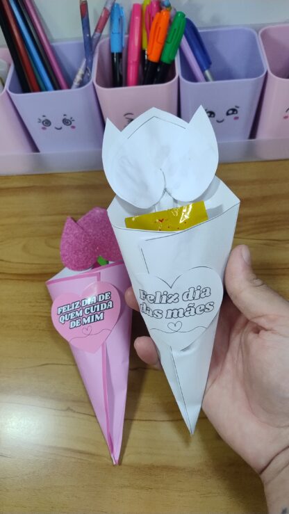 "Cartões para Colorir Dia das Mães" "Cartão Dia das Mães" "Cartões Dia das Mães" "Cartão para o Dia das Mães" "Cartões para o Dia das Mães" "Modelo de cartão Dia das Mães" "Ideias de cartão Dia das Mães" "Cartão Dia das Mães para imprimir" "Cartão Dia das Mães feito à mão" "Cartão Dia das Mães personalizado" "Mensagem para cartão Dia das Mães" "Frases para cartão Dia das Mães" "Desenhos para cartão Dia das Mães" "Dia das Mães" "Atividades Dia das Mães" "Lembrancinhas Dia das Mães" "Desenhos Dia das Mães" "Poemas Dia das Mães" "Cartões Dia das Mães" "Educação Infantil Dia das Mães" "Ensino Fundamental Dia das Mães" "Projetos Dia das Mães" "Recursos pedagógicos Dia das Mães" "Atividades Dia das Mães educação infantil" "Desenhos Dia das Mães para colorir" "Poemas Dia das Mães ensino fundamental" "atividade interativa dia das mães" "atividade dia das mães" "atividade interativa dia das mães" "Dia das Mães desenhos para colorir" "Dia das Mães cartões para fazer" "Dia das Mães leitura e escrita" "Dia das Mães oralidade" "atividade interativa dia das mães" "atividade interativa para o dia das mães" "atividade para o dia das mães" "Atividade Dia das Mães Educação Infantil" "Atividade Dia das Mães colagem" "Atividades Sobre o Dia das Mães educação Infantil" "atividades de alfabetização dia das mães" "atividades educação infantil dia das mães" "cartão flor dia das mães" "atividade flor para mamãe" "atividade flor dia das mães"