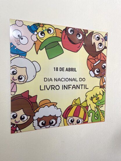 Kit de painel+lembrancinhas do Dia Nacional do Livro Infantil