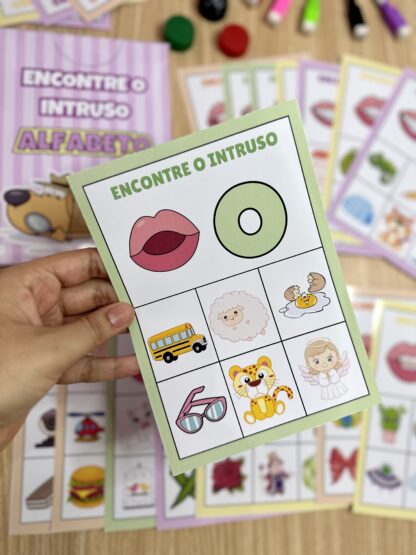 Encontre o intruso - Alfabeto - Image 7